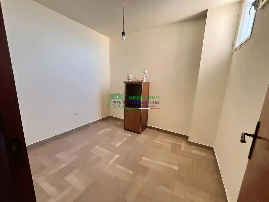 Quadrilocale buono stato, secondo piano, Centro, Comiso - foto 4