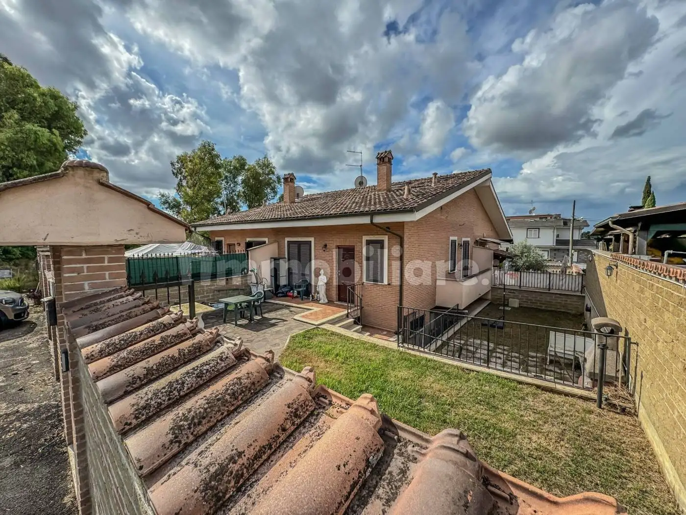 Villa plurifamiliare in vendita a Roma