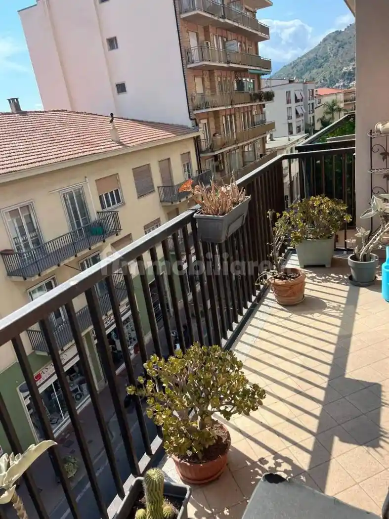 Appartamento in vendita a Vallecrosia