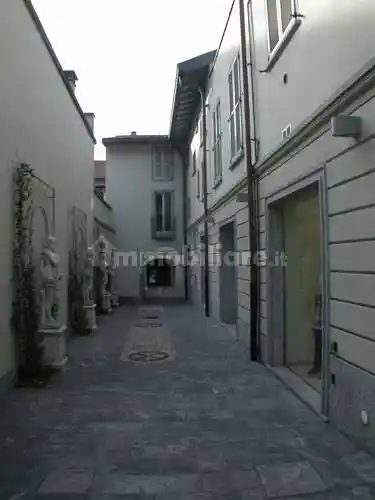 Quadrilocale via Alessandro Manzoni, Centro, Gallarate - foto 4