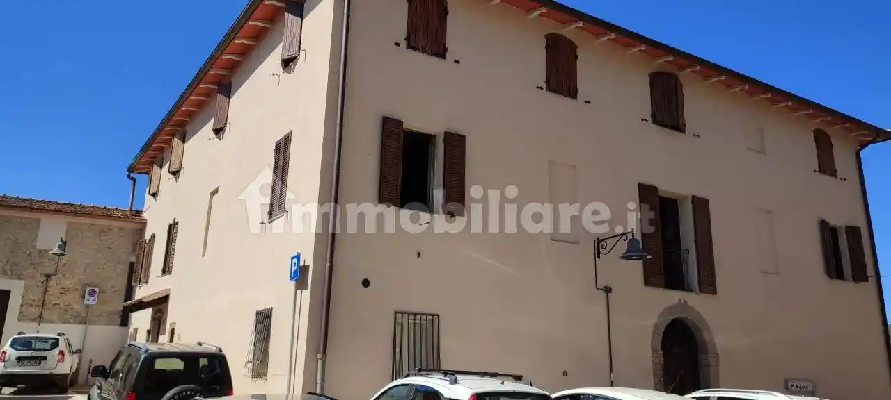 Palazzo - Edificio in vendita a Gavorrano