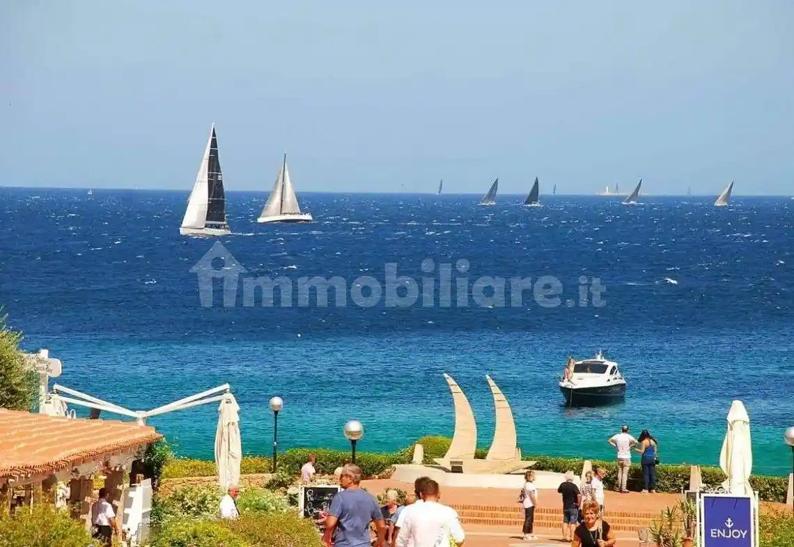 Appartamento in vendita a Arzachena