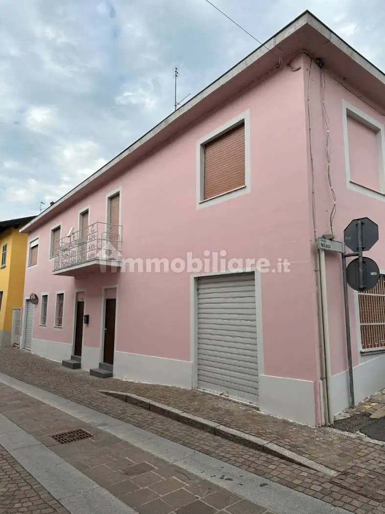 Villa in vendita a Ozzero