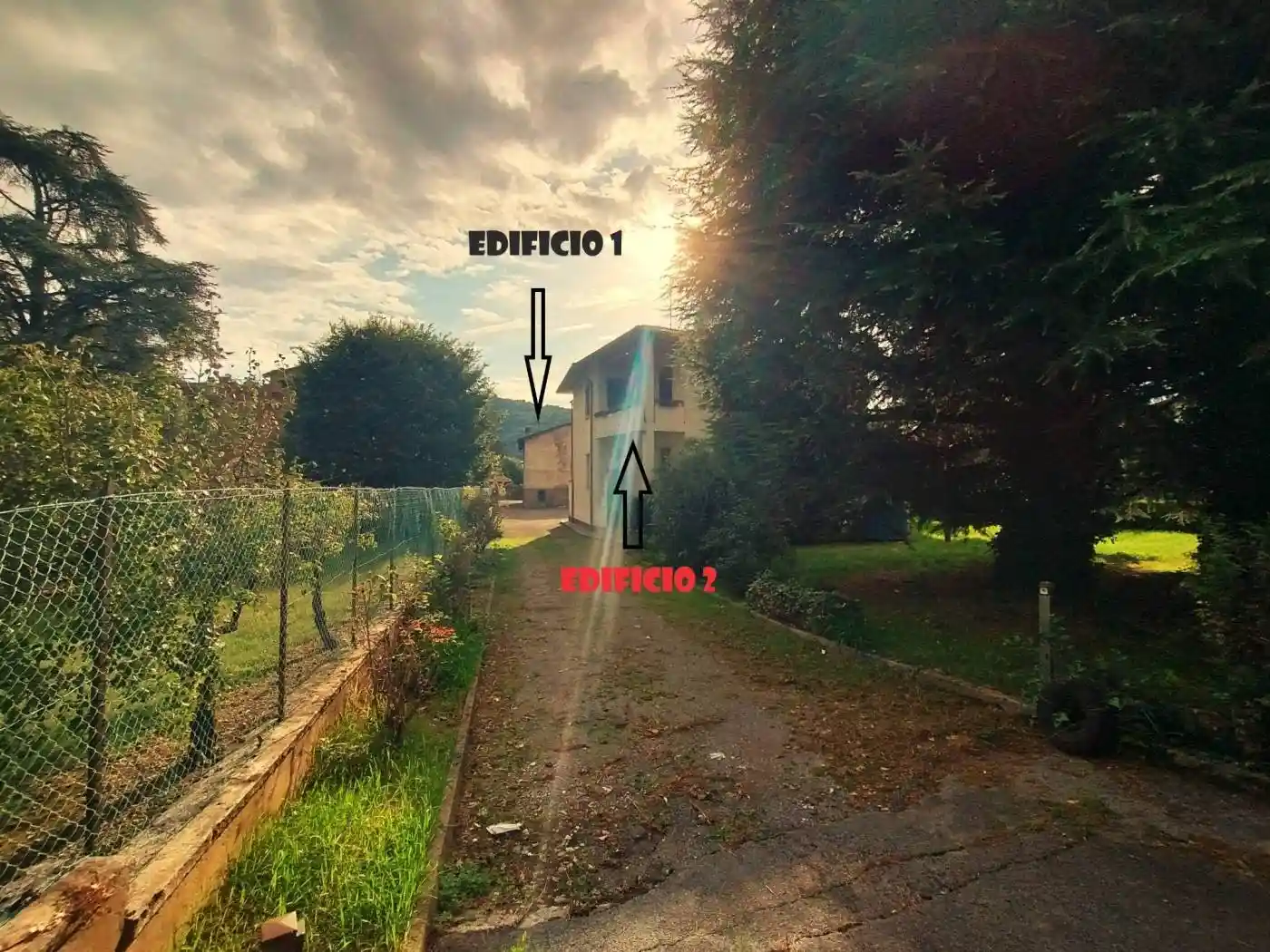 Palazzo - Edificio in vendita a Carobbio degli Angeli