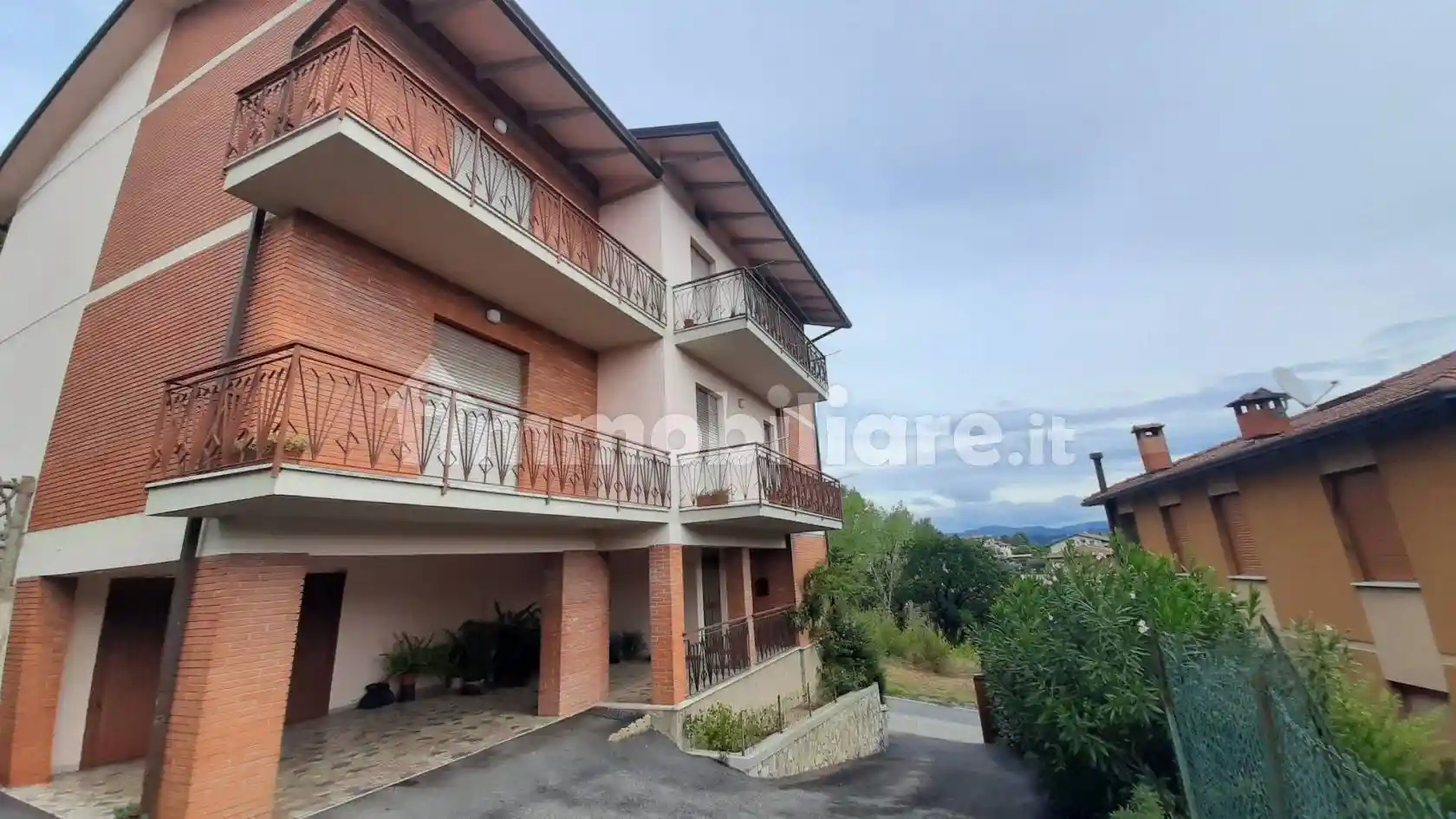 Casa indipendente in vendita a Perugia