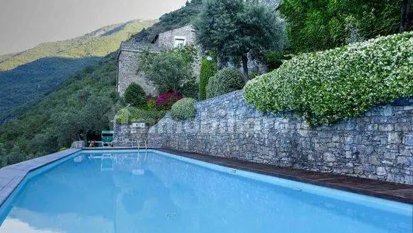 Appartamento in vendita a Castelbianco