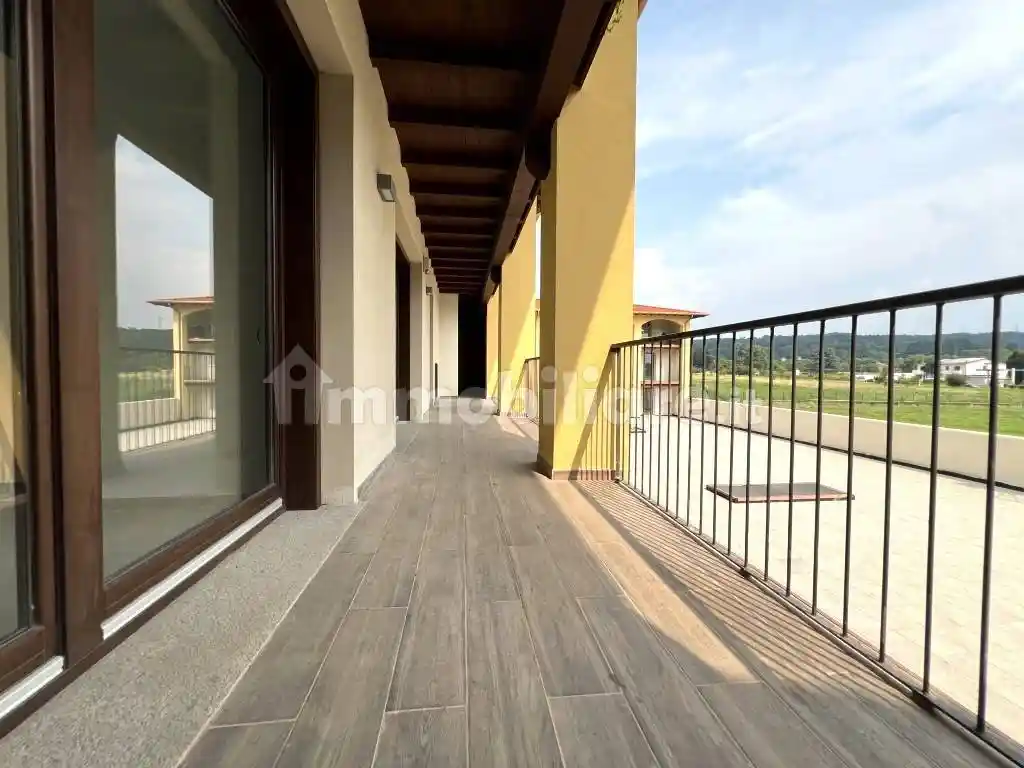 Appartamento in vendita a Sesto Calende