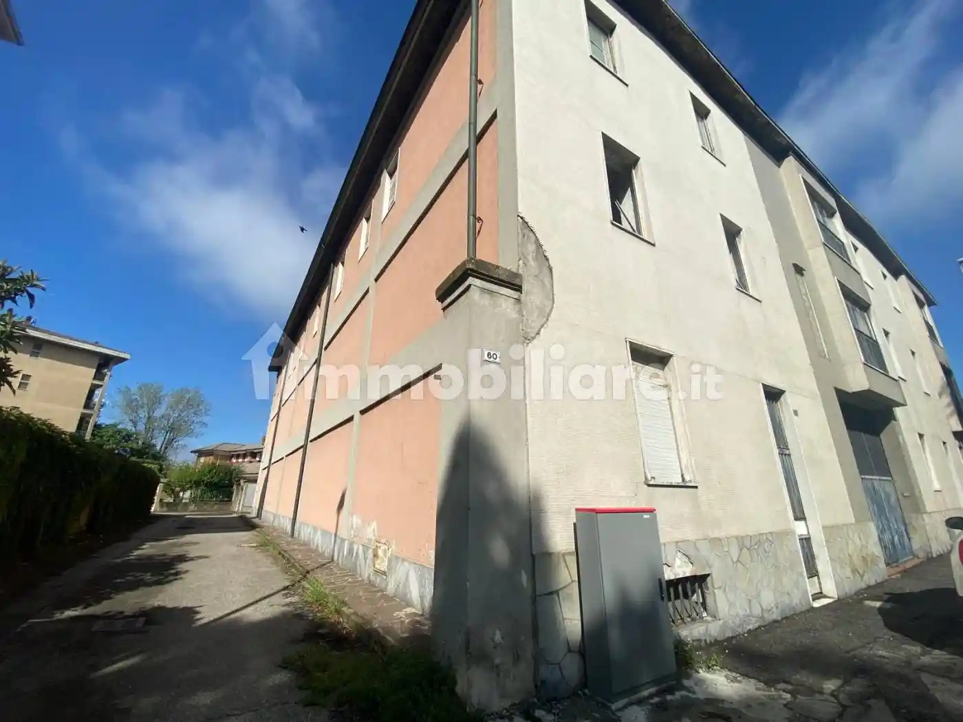 Palazzo - Edificio in vendita a Pavia