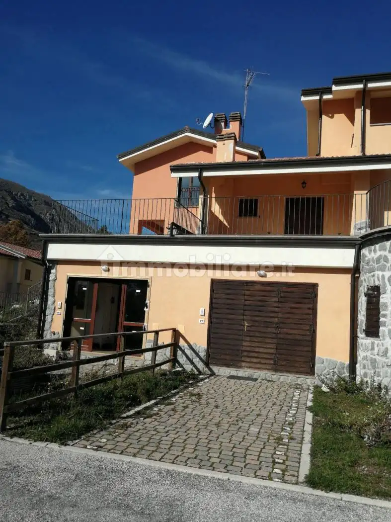 Villetta a schiera in vendita a Rocca di Cambio