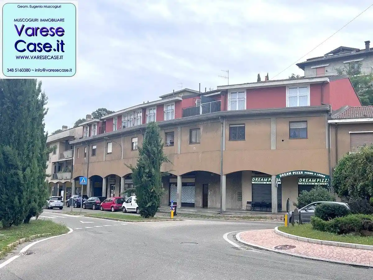 Appartamento in vendita a Azzate