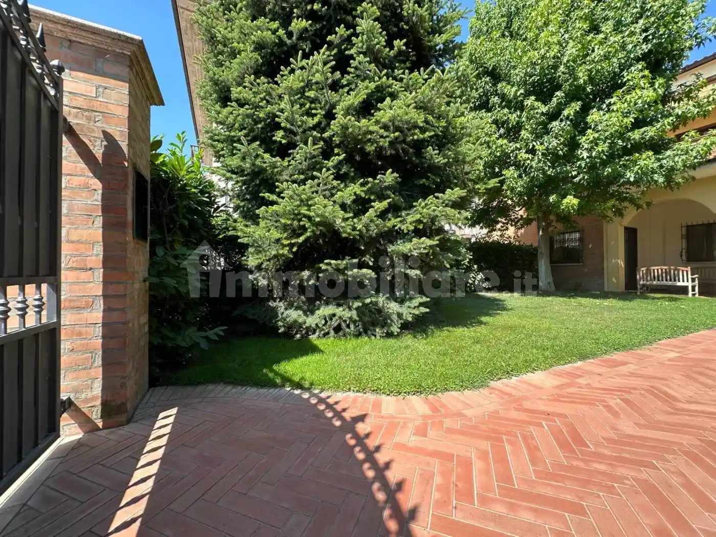 Villa unifamiliare viale Crispi 135, Centro, Teramo - foto 3