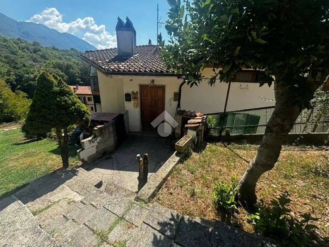 Appartamento in vendita a Agosta