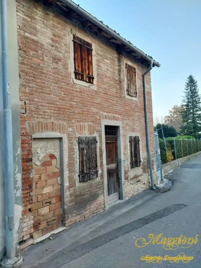 Casa indipendente in vendita a Felino