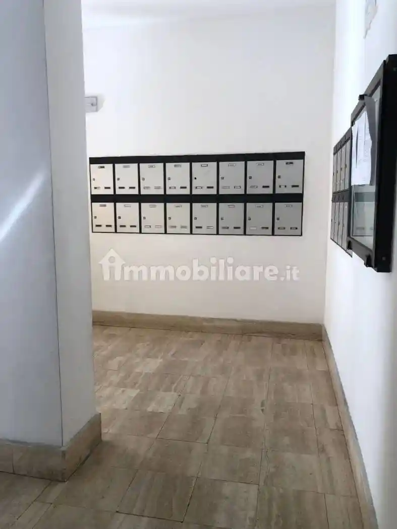 Trilocale via Unione Europea 2A, Tufolo, Farina, Crotone - foto 5