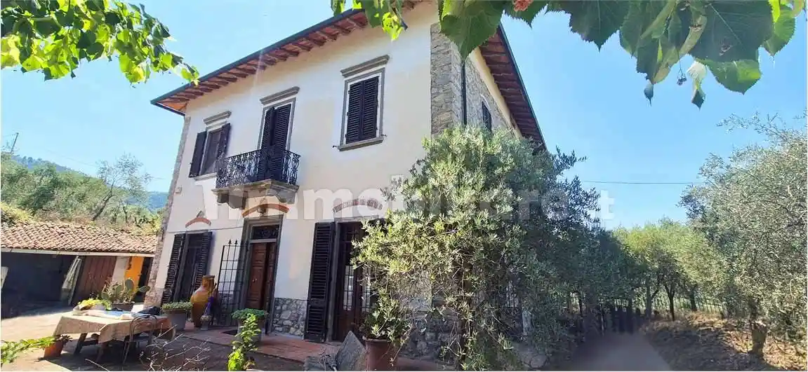 Villa in vendita a Quarrata