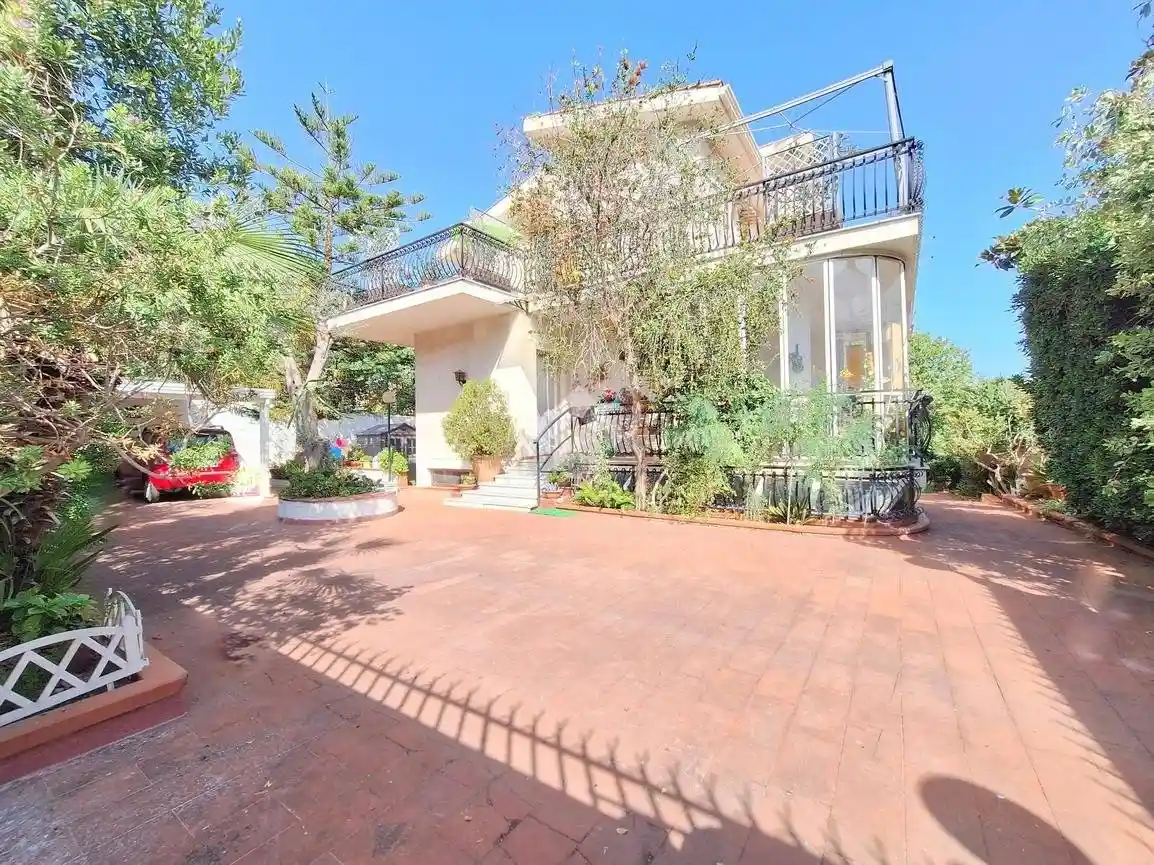 Villa in vendita a Palermo