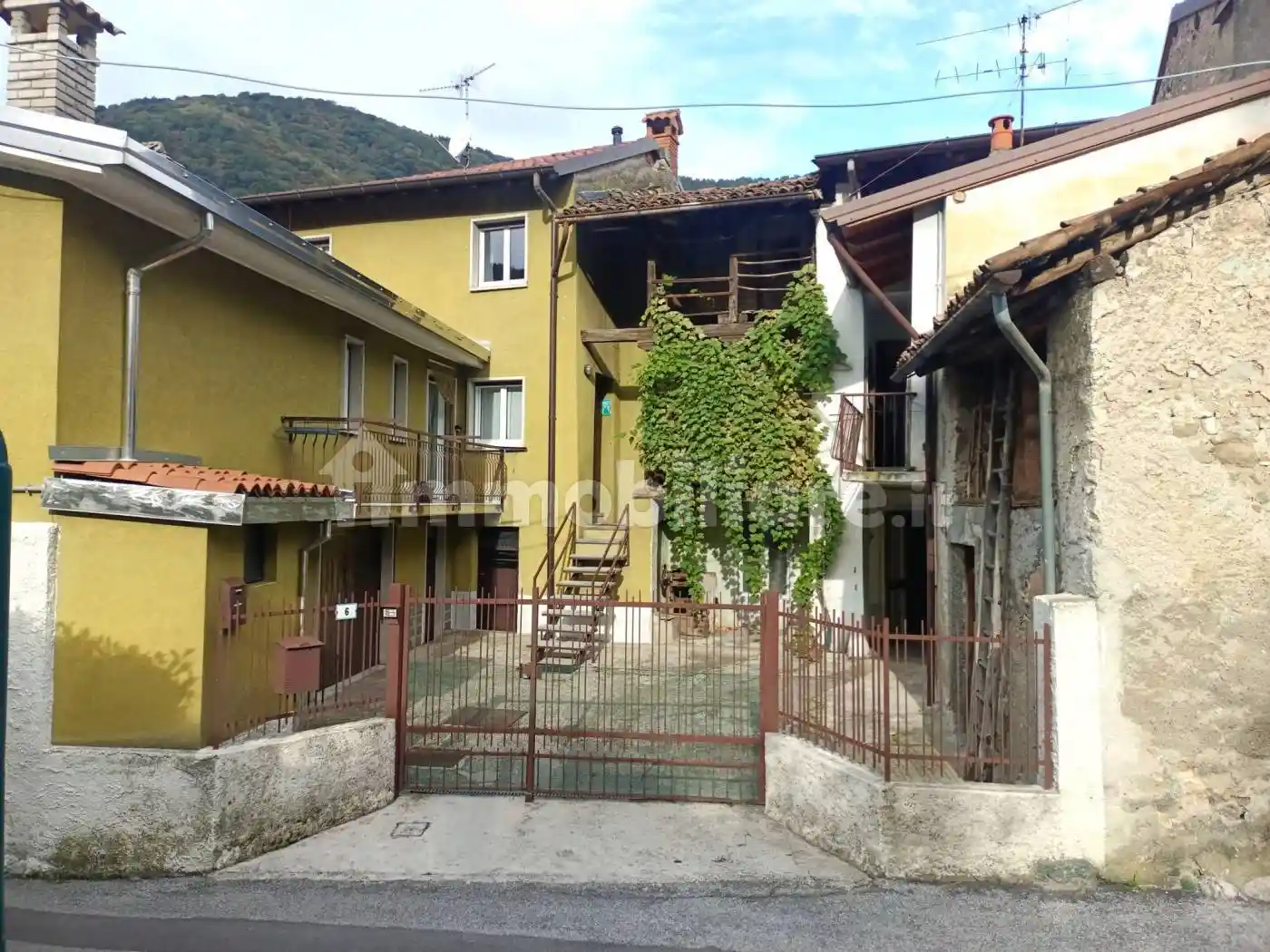 Casa indipendente in vendita a Valbrona
