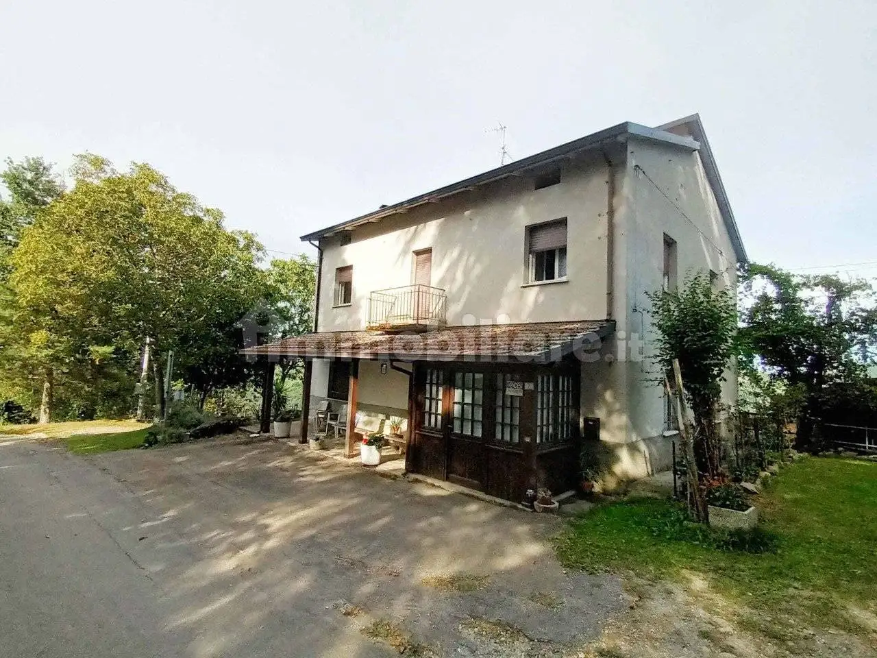 Villa in vendita a Vetto