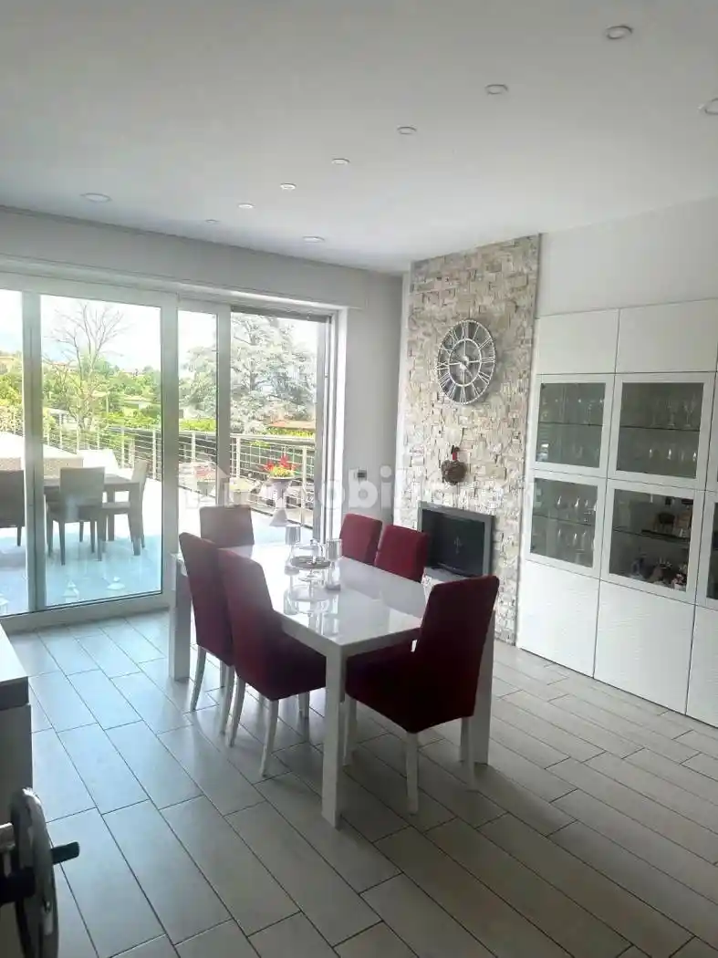 Casa indipendente in vendita a Inverigo