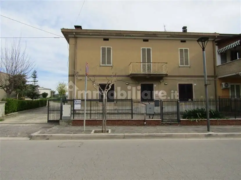 Casa indipendente in vendita a Canosa Sannita