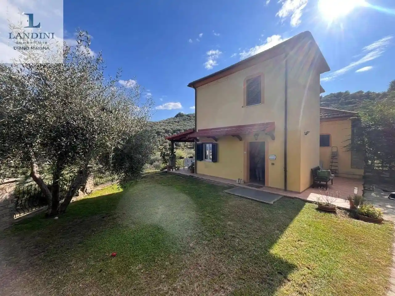 Casa indipendente in vendita a Diano Marina