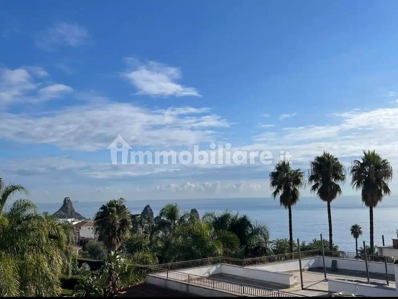 Appartamento in affitto a Aci Castello