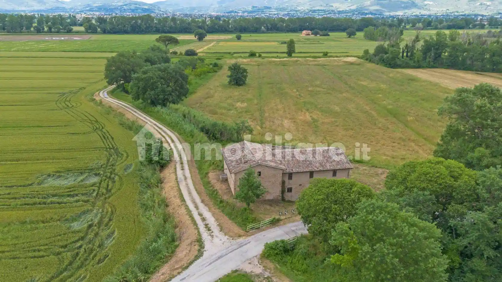 Rustico - Casale in vendita a Montefalco
