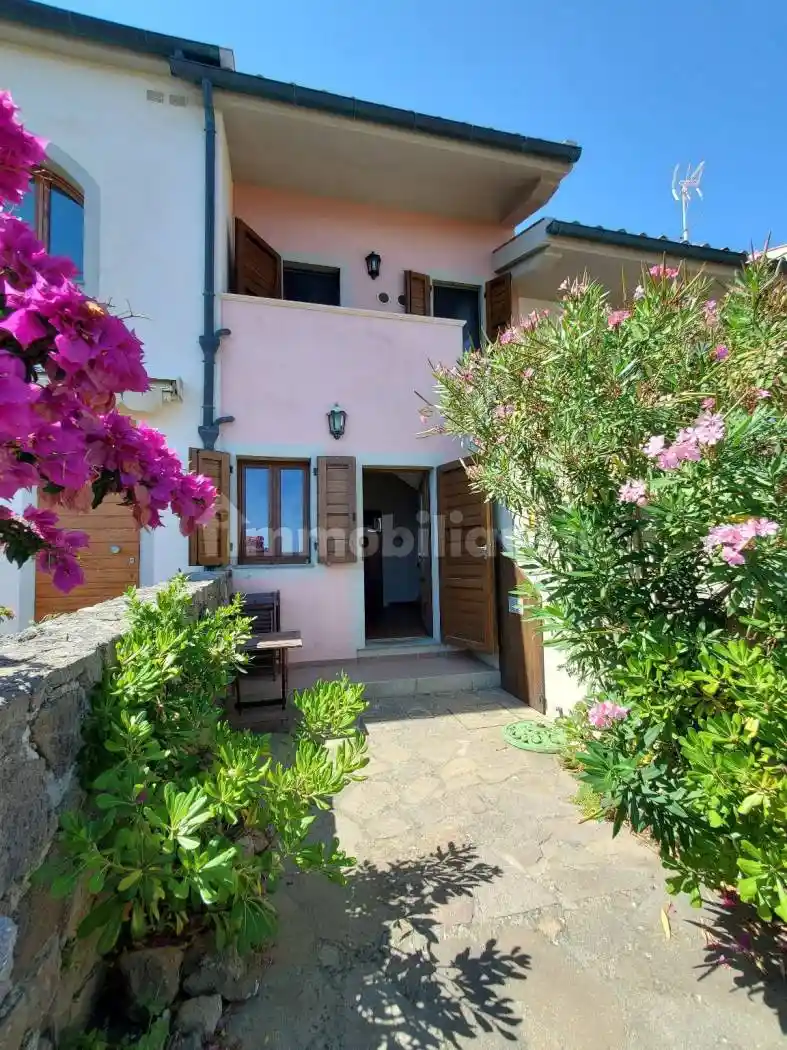 Appartamento in vendita a Capraia Isola