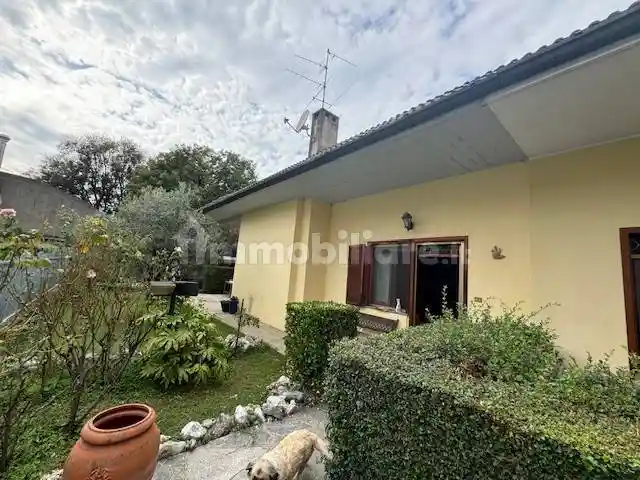 Villa in vendita a Mediglia