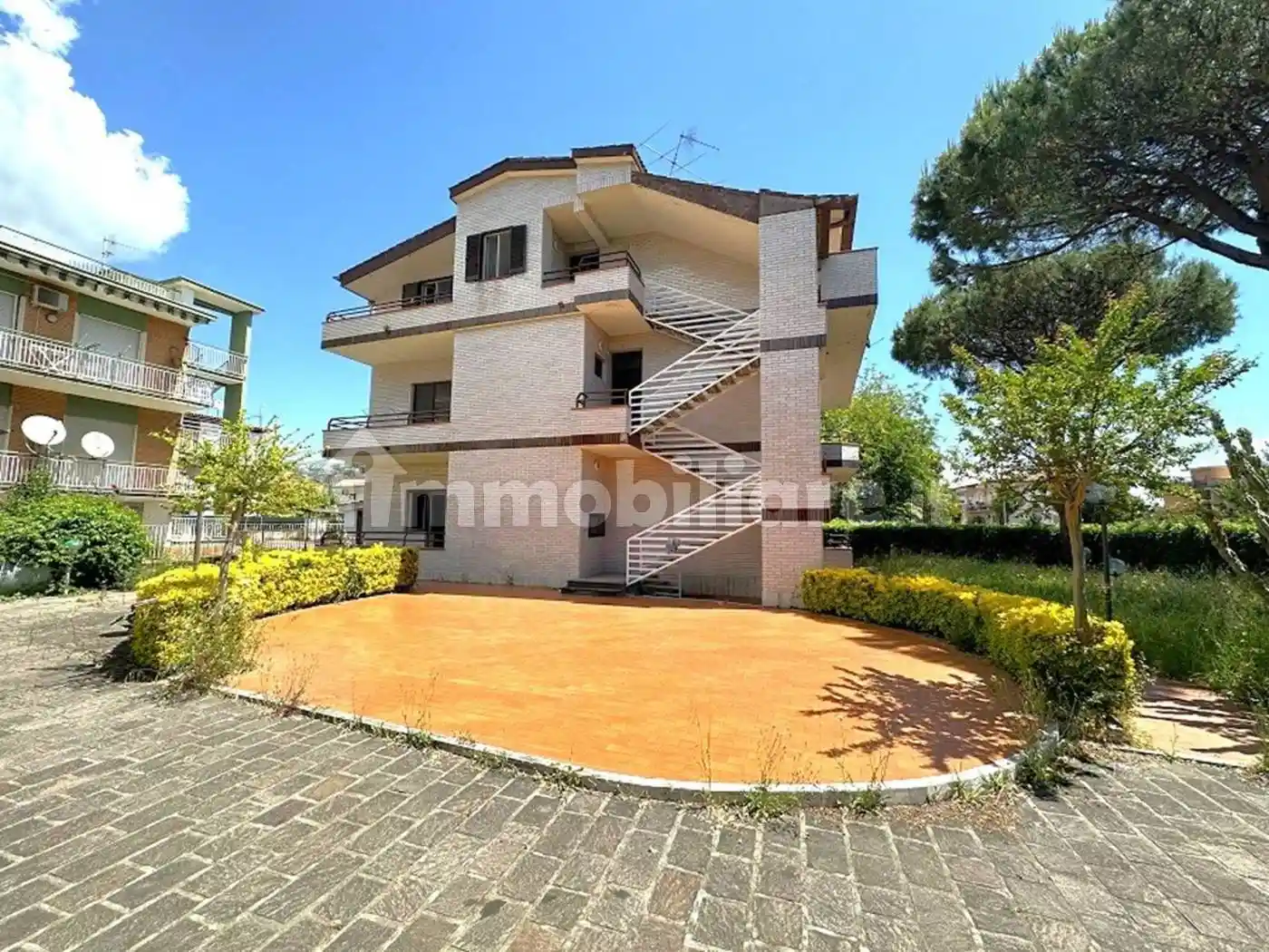 Palazzo - Edificio in vendita a Formia