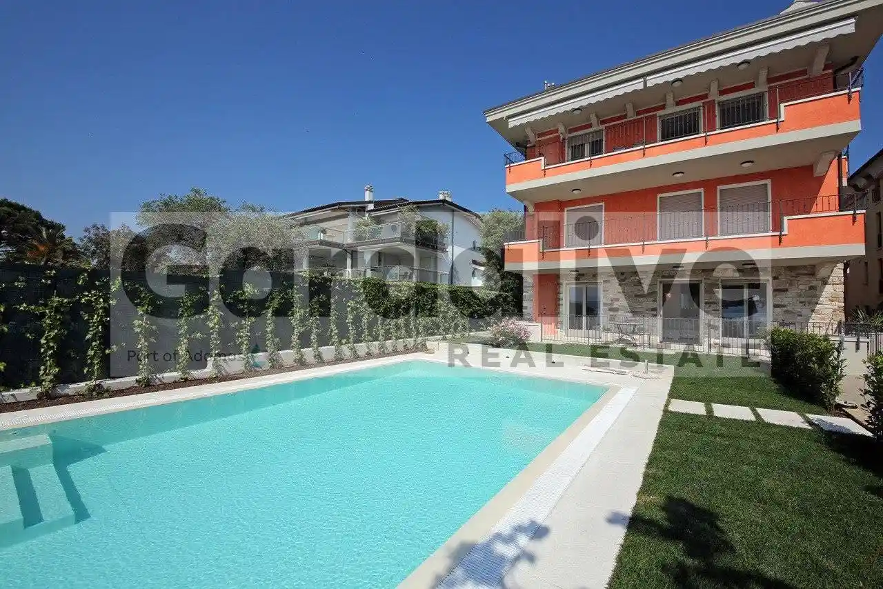 Appartamento in vendita a Sirmione