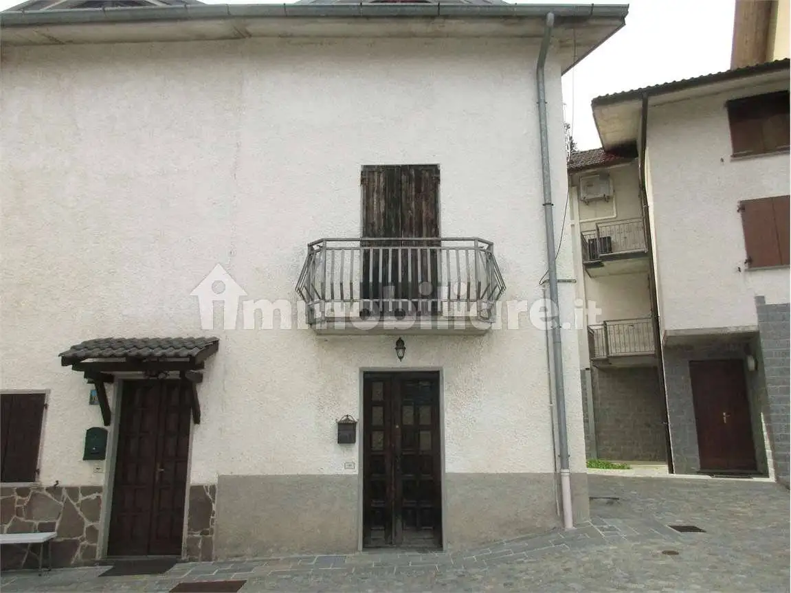 Casa indipendente in vendita a Costa Valle Imagna