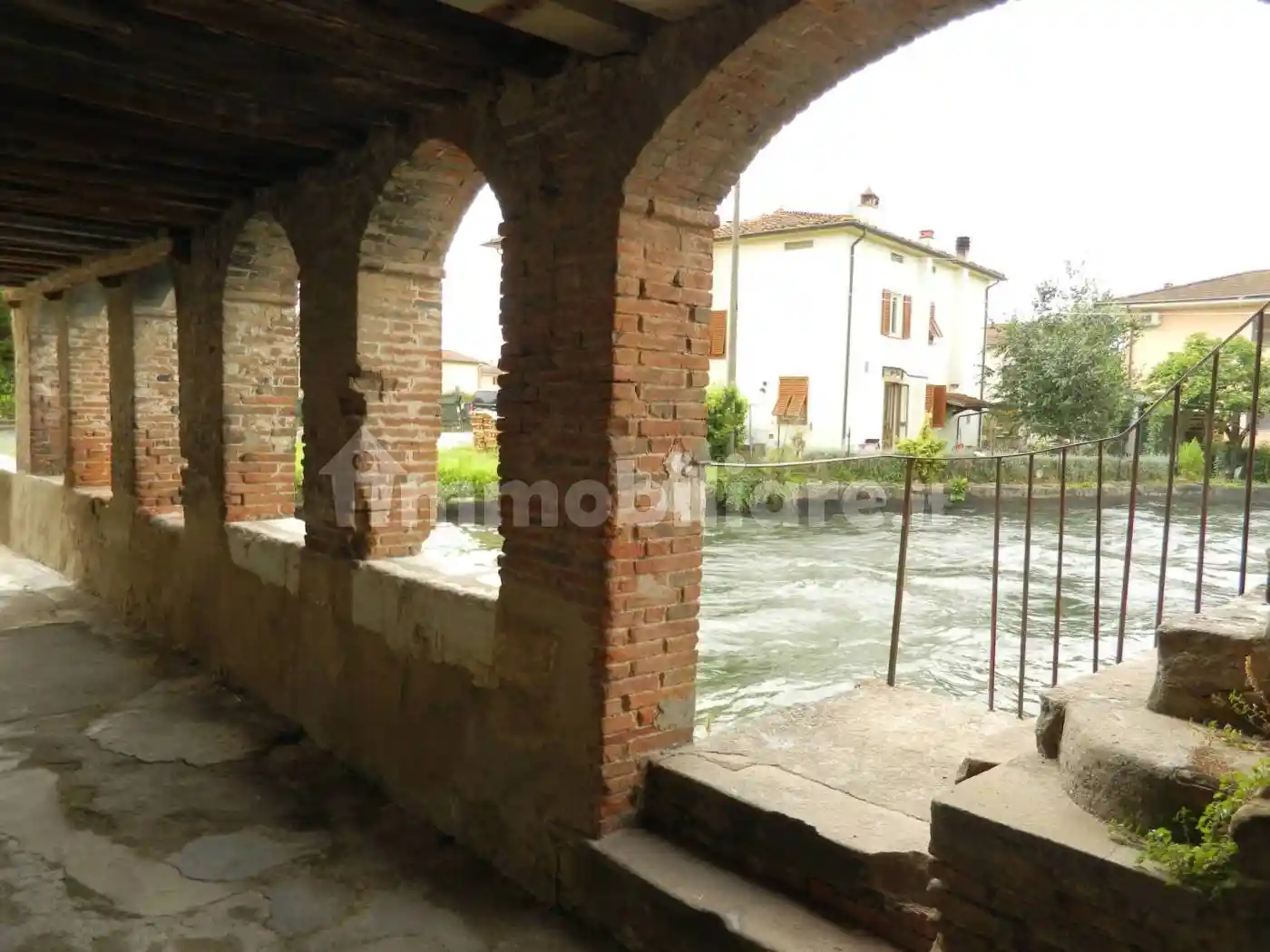 Casa indipendente in vendita a Lucca