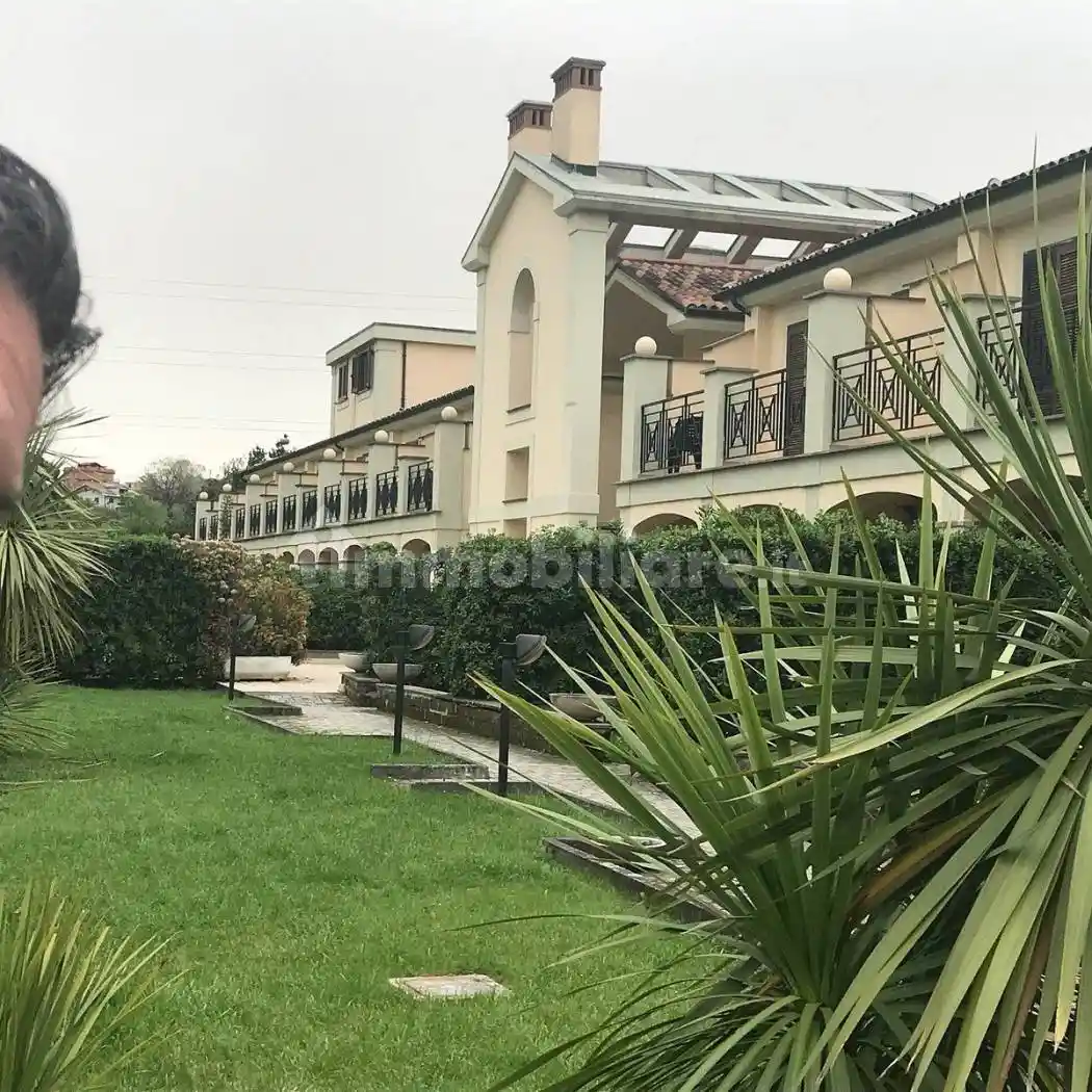 Appartamento in vendita a Guidonia Montecelio