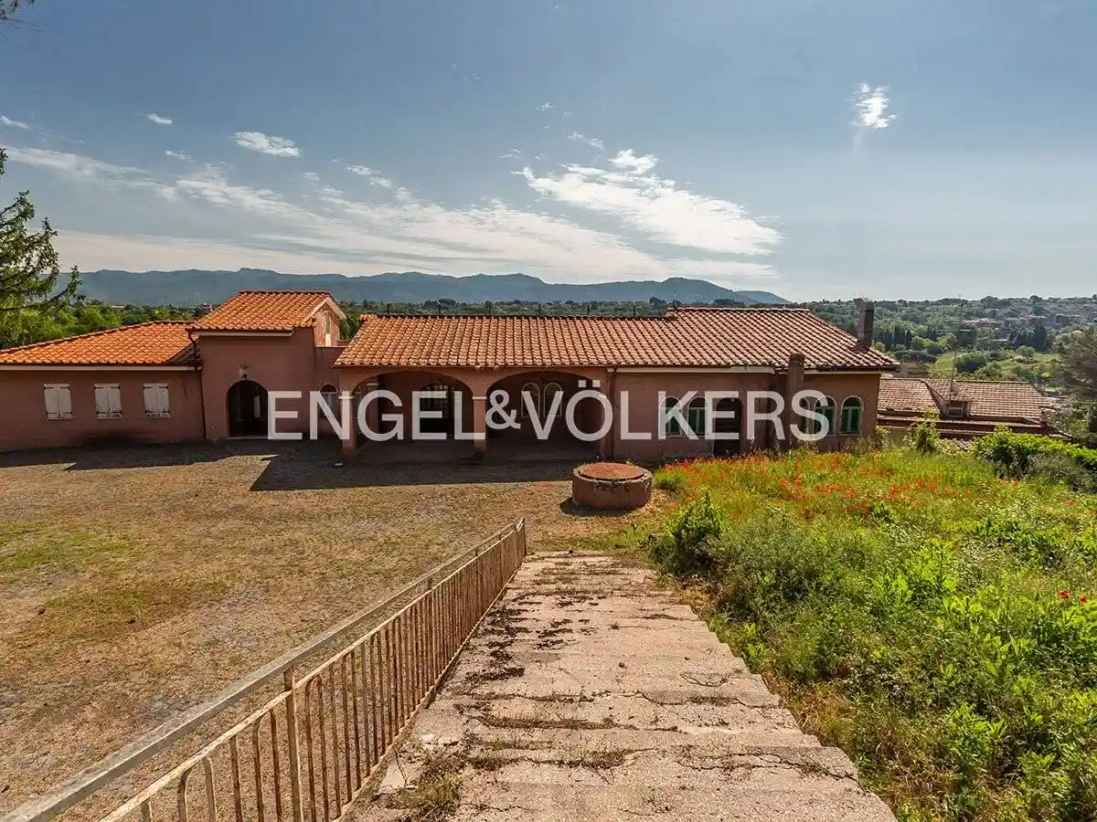 Rustico - Casale in vendita a Zagarolo