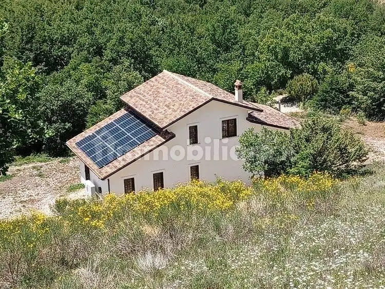 Casa indipendente in vendita a Campoli Appennino