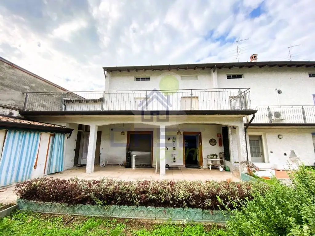 Casa indipendente in vendita a Bassano Bresciano