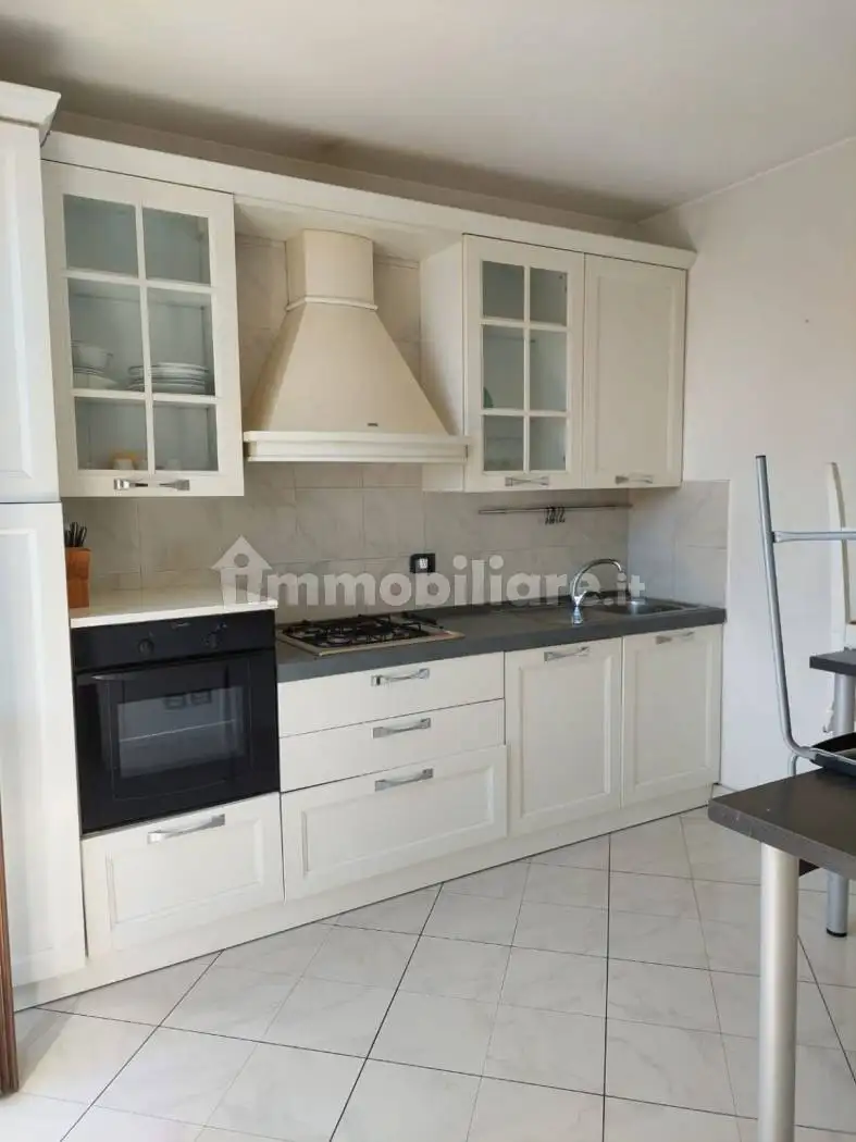 Quadrilocale via Pietro Calvi, Centro, Brugherio - foto 2