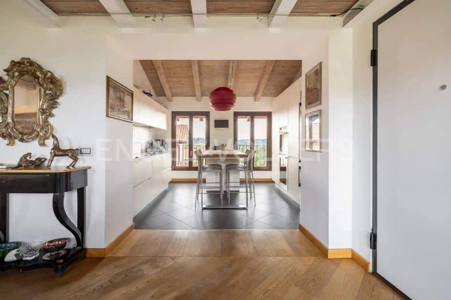 Appartamento ottimo stato, primo piano, Viale Europa, Varese - foto 2