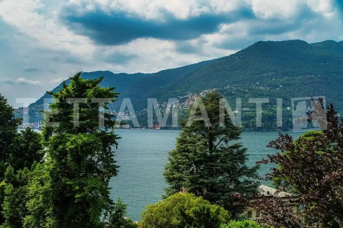 Appartamento in vendita a Blevio