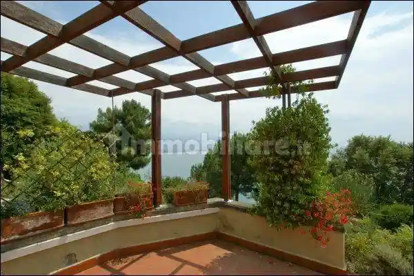 Appartamento in vendita a Ameglia