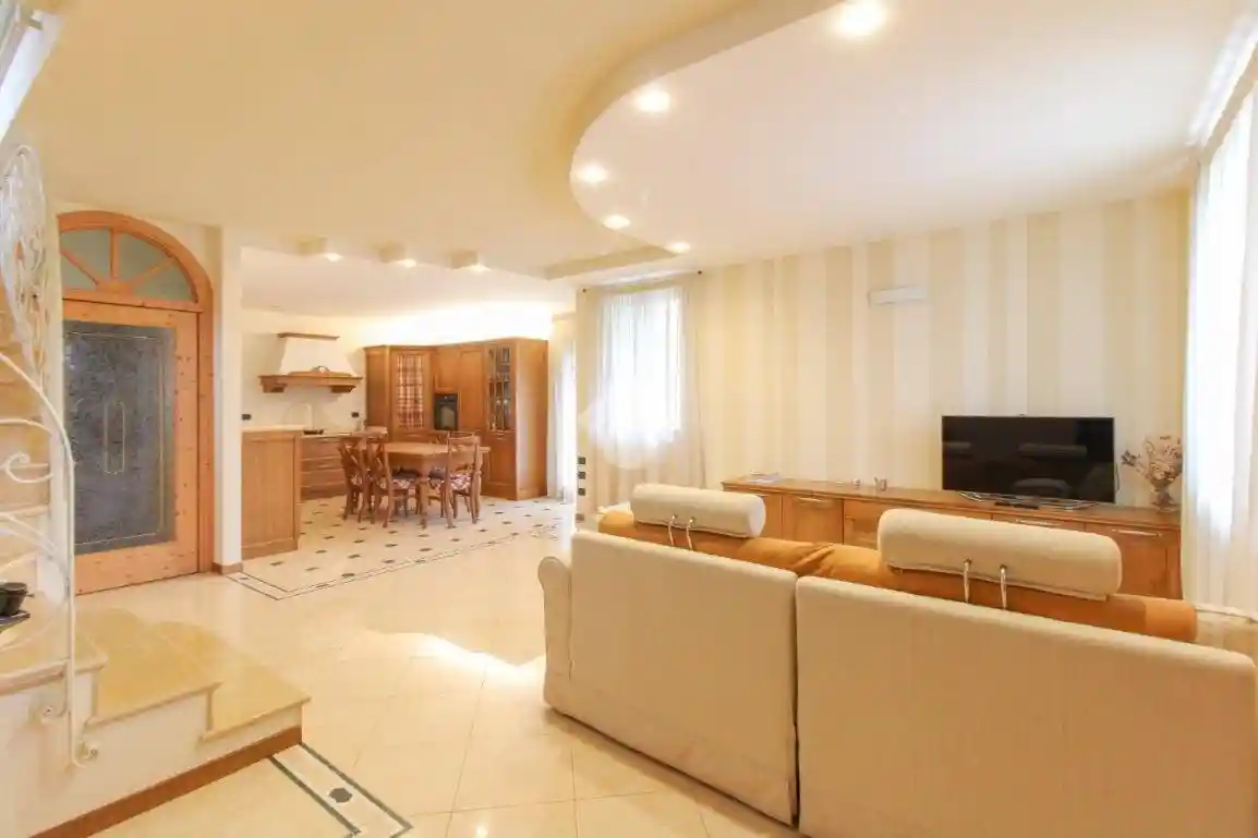 Villa in vendita a Vestone