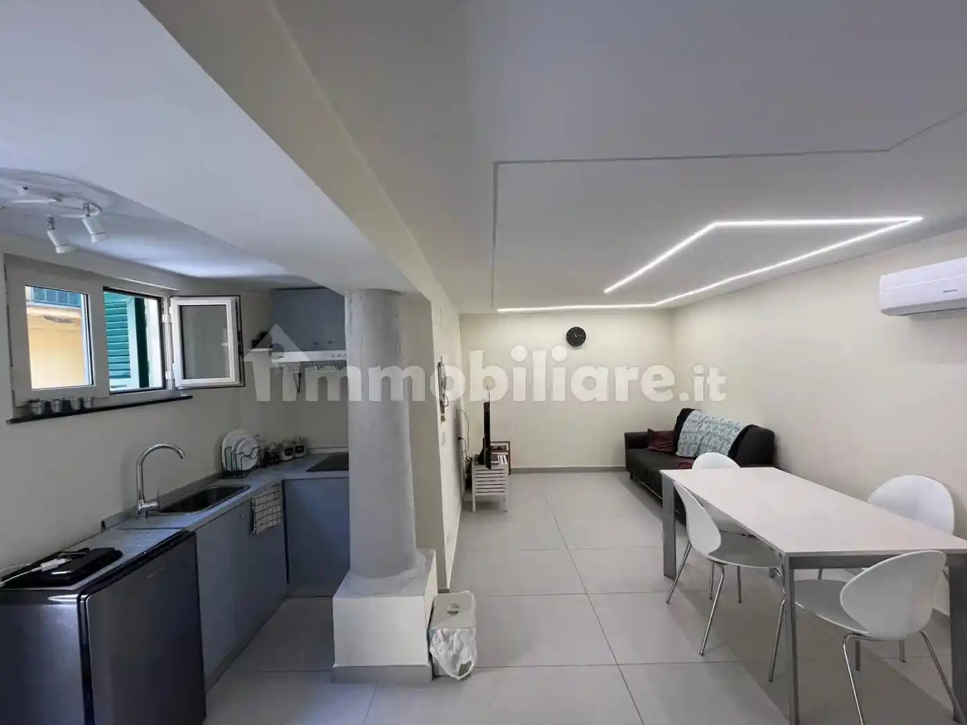 Appartamento in vendita a Napoli
