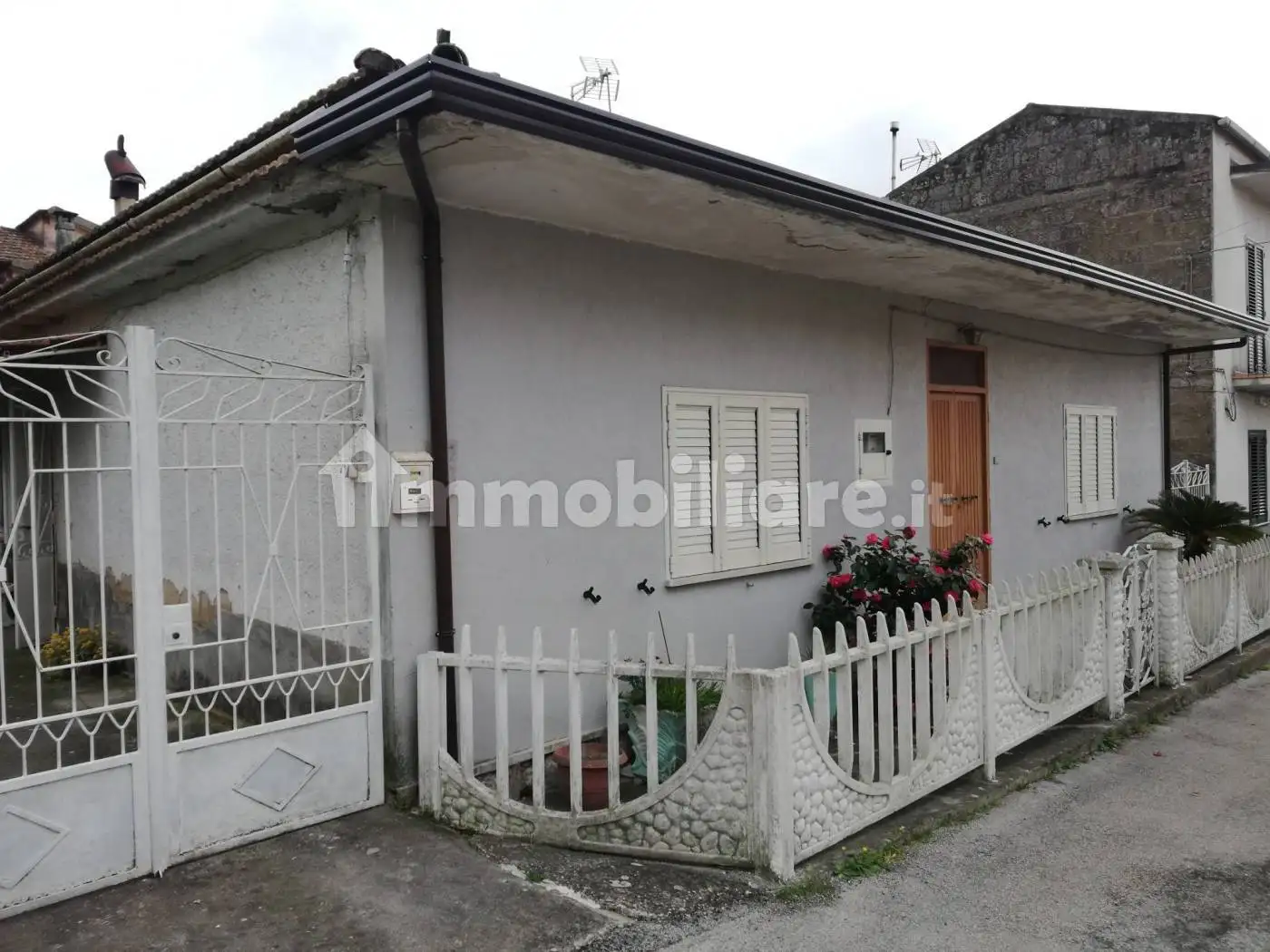 Villa in vendita a Piana di Monte Verna