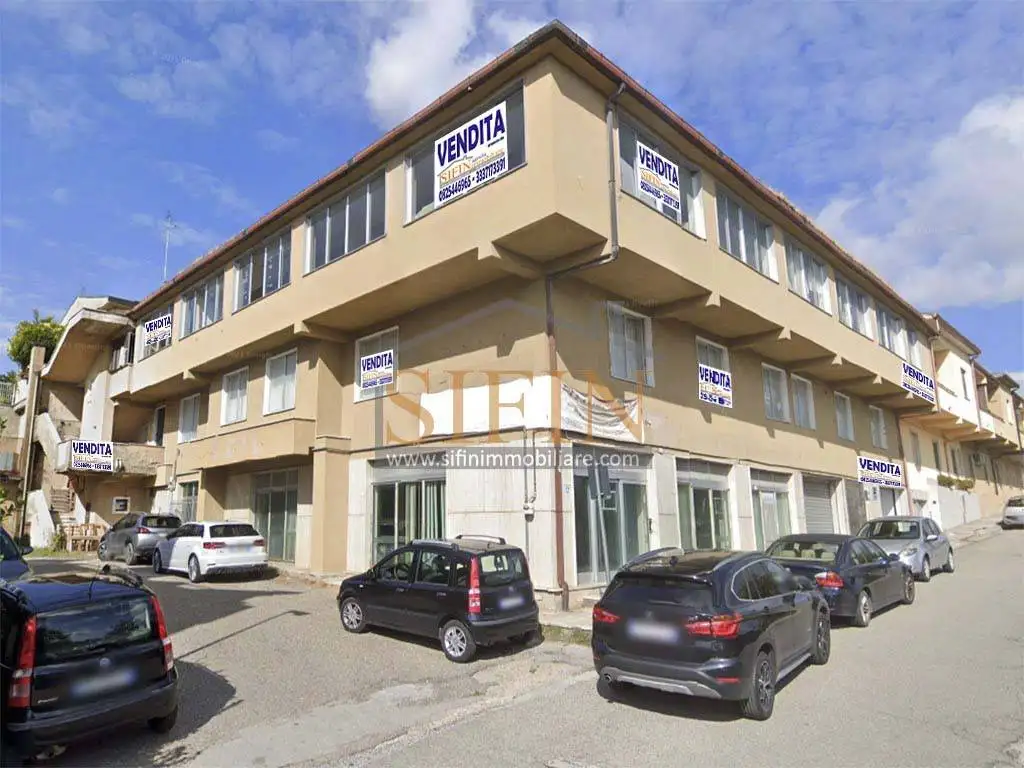 Palazzo - Edificio in vendita a Grottaminarda