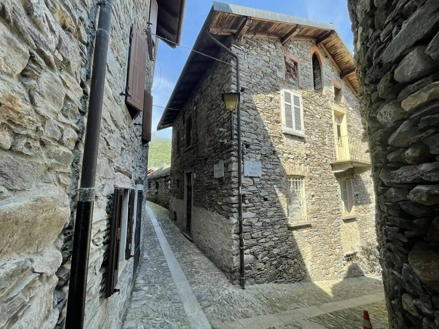 Casa indipendente in vendita a Cannero Riviera