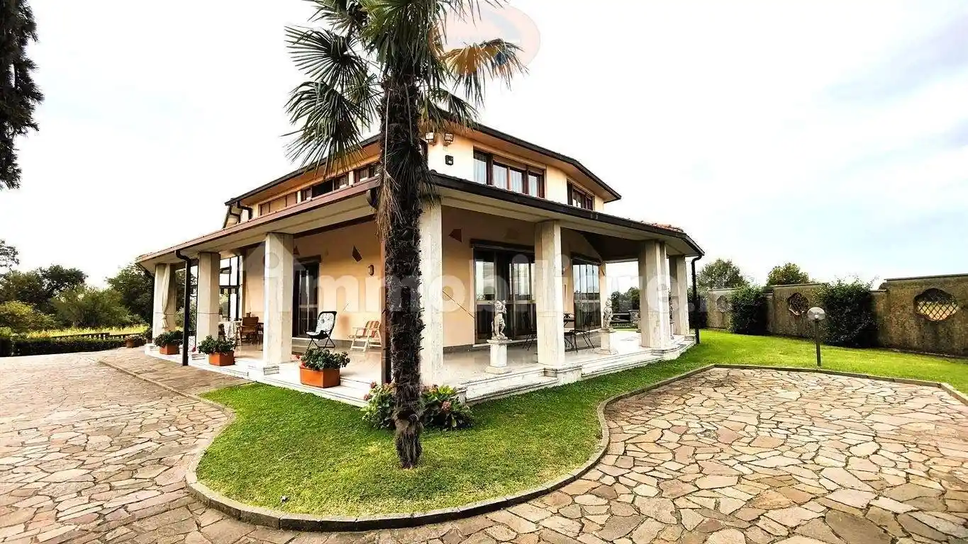 Villa in vendita a Cassano d'Adda