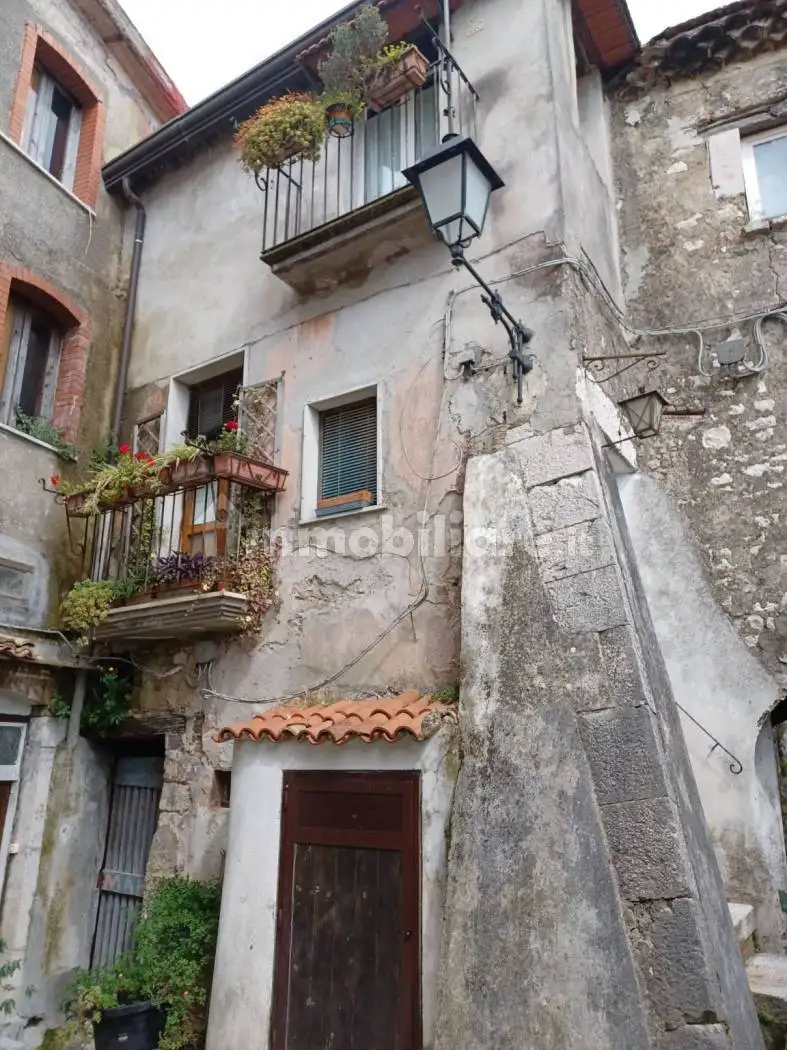 Casa indipendente in vendita a Guardia Sanframondi