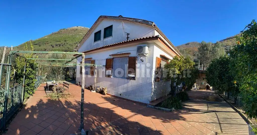 Villa in vendita a Cava de' Tirreni