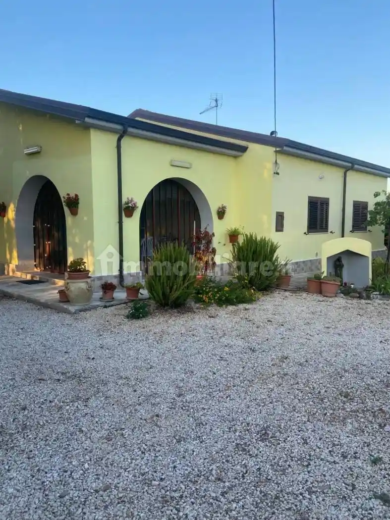 Villa bifamiliare via Taranto 11, Scanzano Jonico - foto 2